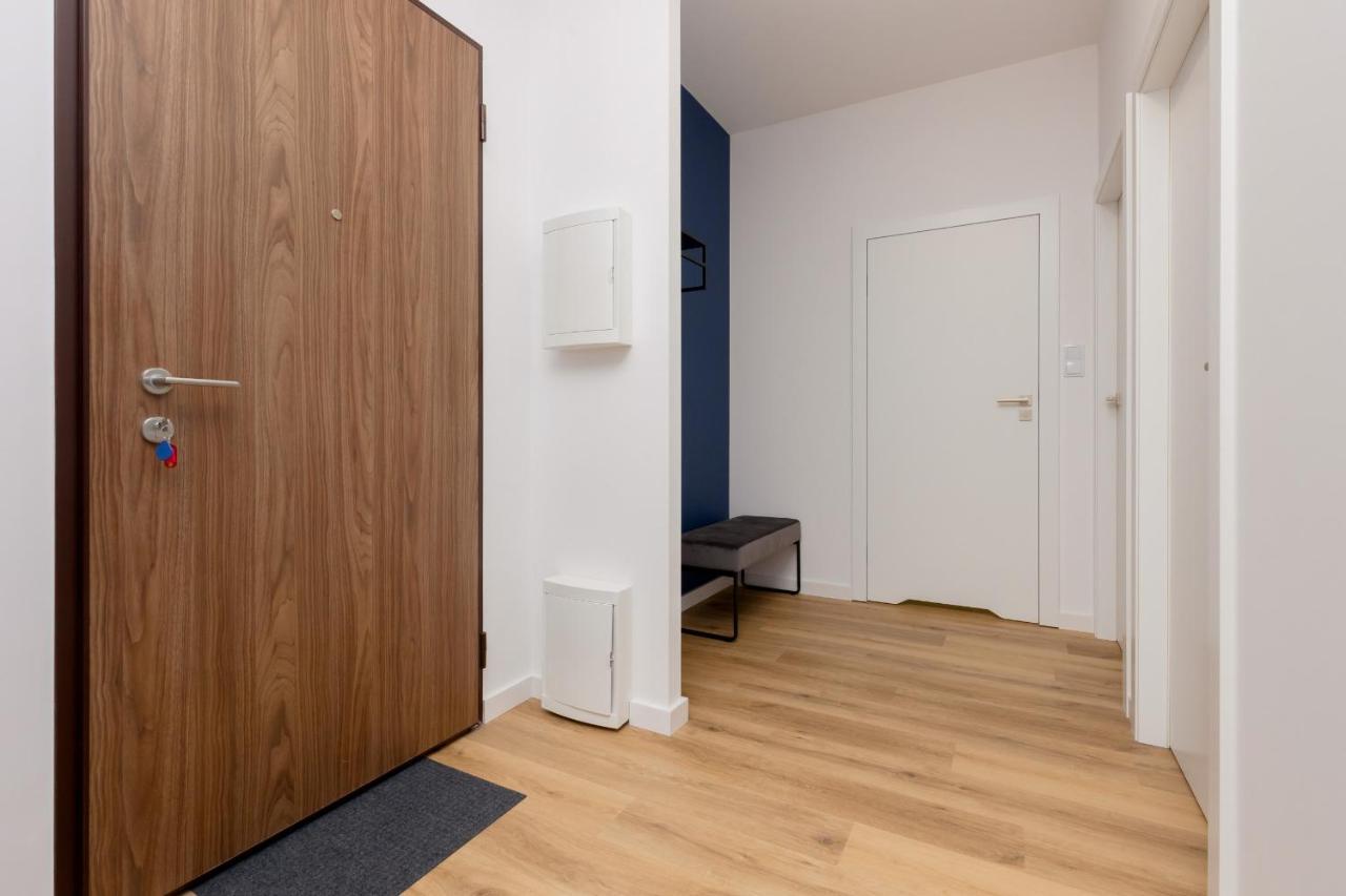 ורשה Apartment Avenue Solidarnosci On Wola By Noclegi Renters מראה חיצוני תמונה
